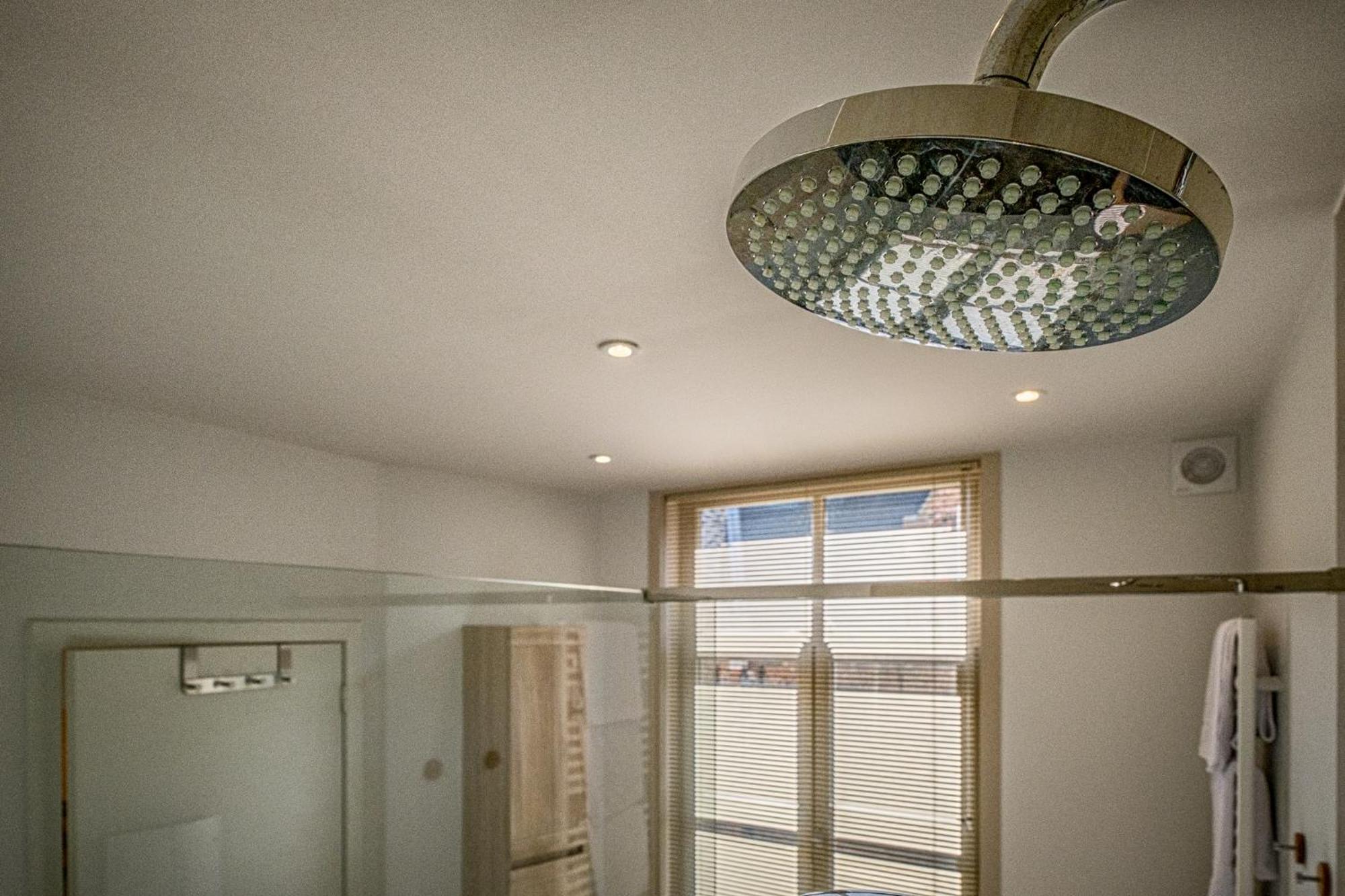 Guesthouse Gillis7 Μπριζ Εξωτερικό φωτογραφία
